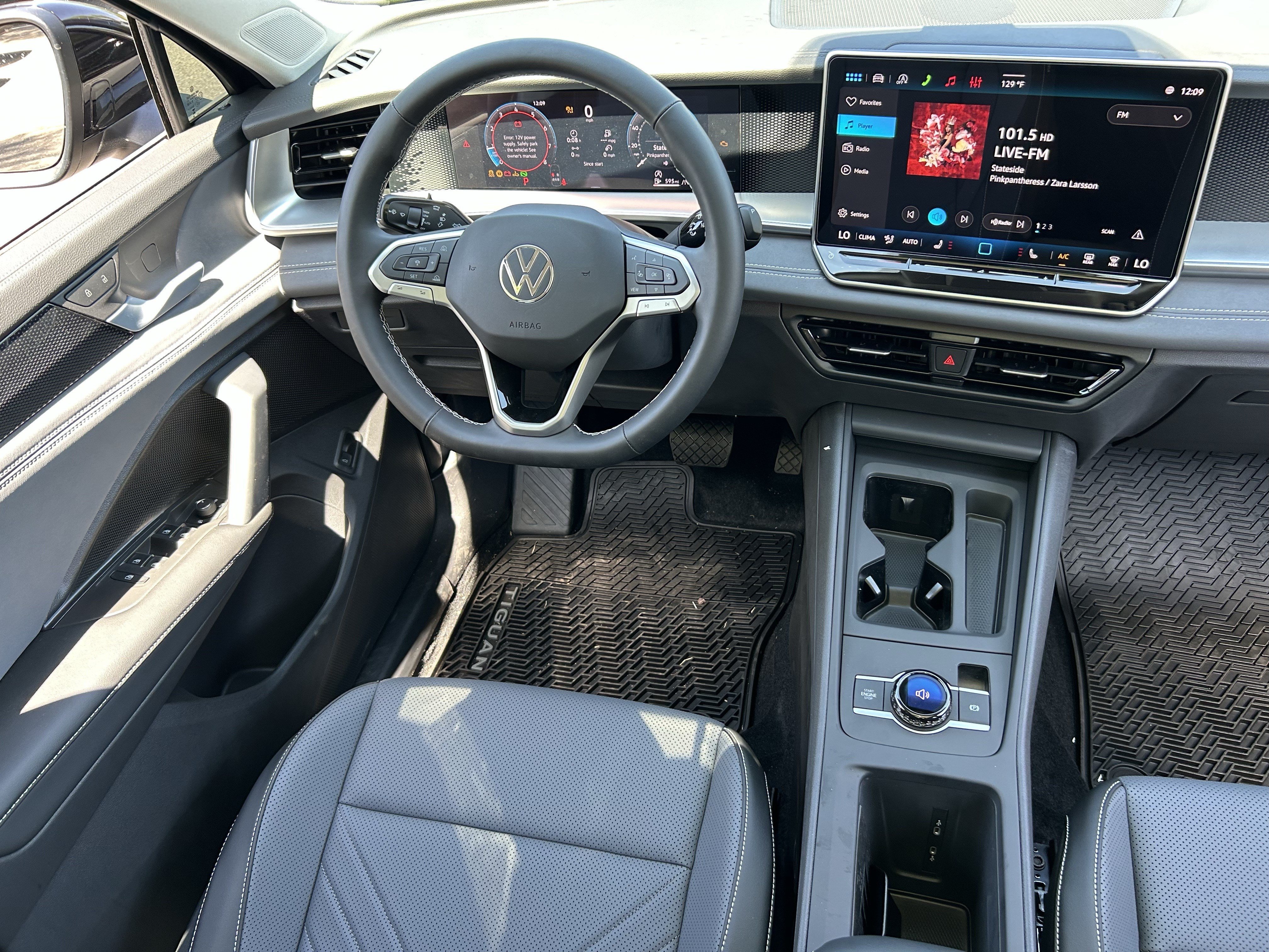 New 2026 Deep Black Pearl Volkswagen SE image 10