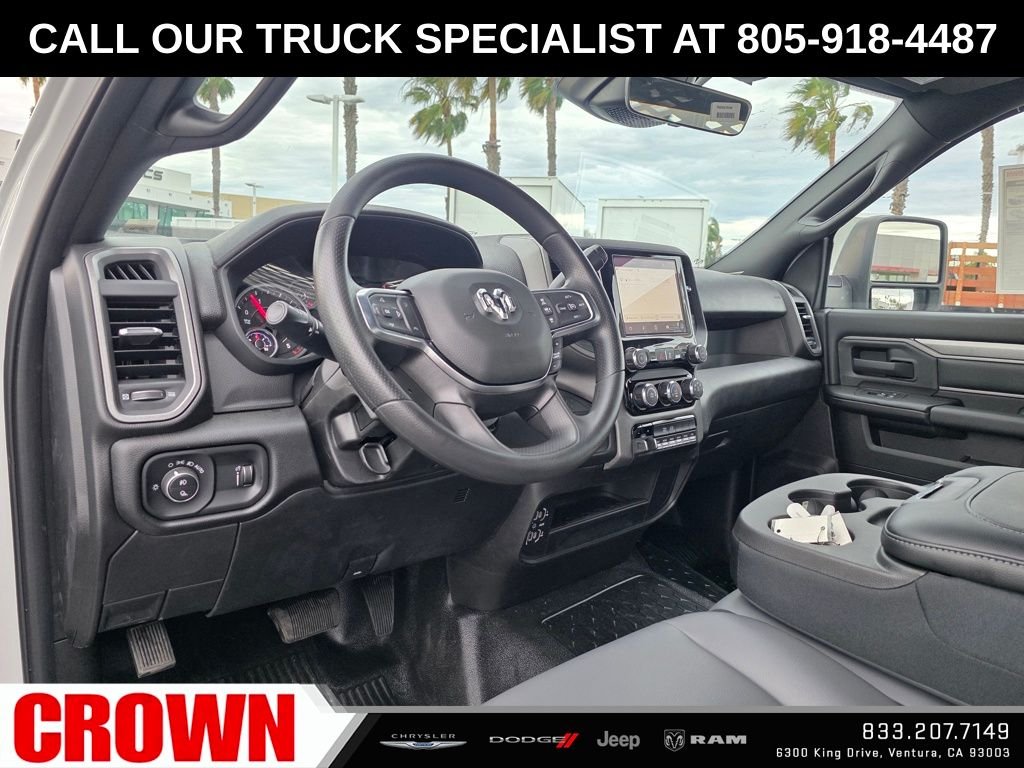 2025 RAM 3500 Chassis Tradesman - Photo 19
