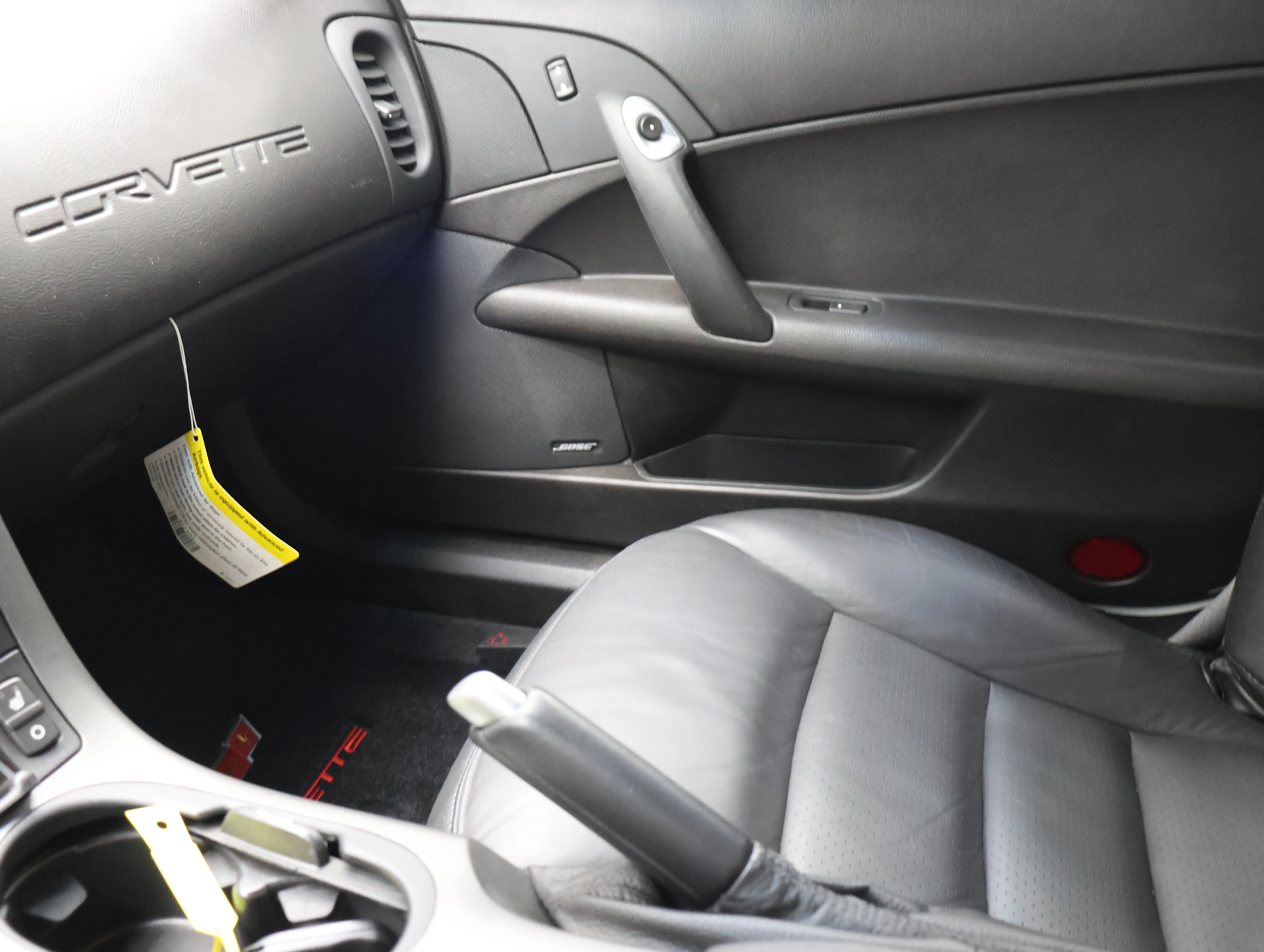 Used 2007 Arctic White Chevrolet Base image 12