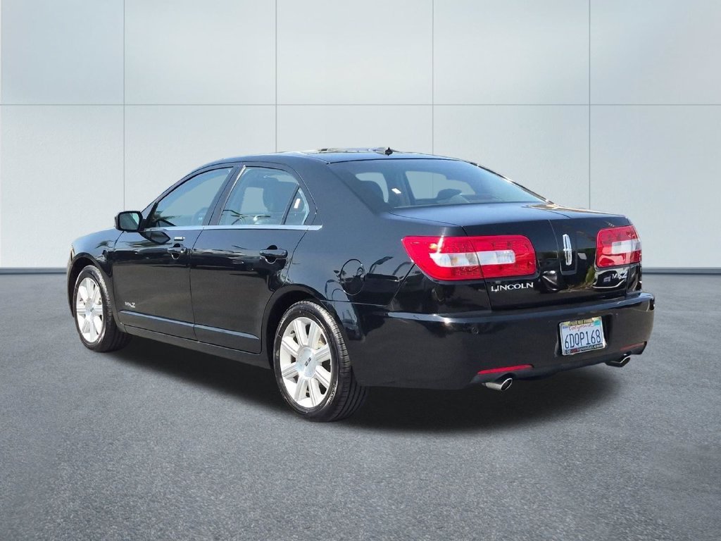 Used 2008 Black Lincoln Base image 4