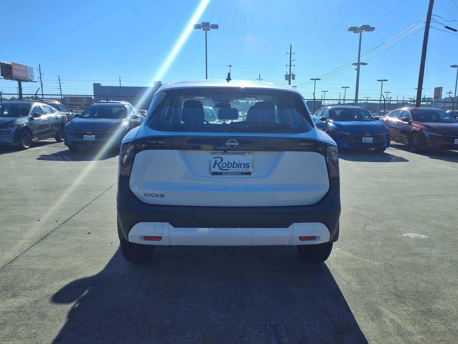 2027 Nissan Kicks photo 6 of 25