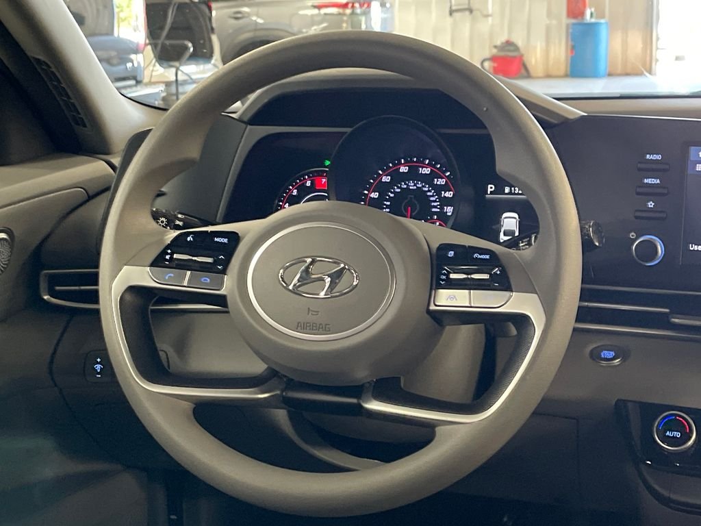 Used 2023 Gray Hyundai SEL image 20