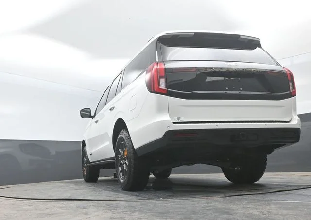 New 2026 Star White Metallic Tri-Coat Ford Tremor® image 25
