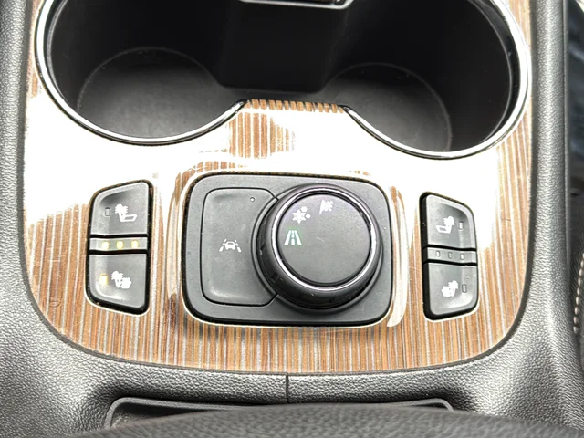 Used 2023 Silver GMC SLE image 37