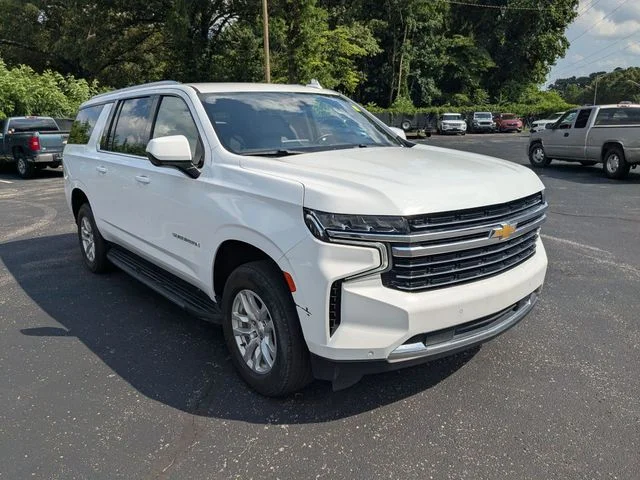Used 2024 Summit White Chevrolet LT image 5
