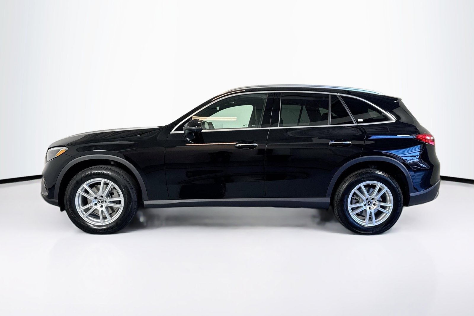 New 2026 Black Mercedes-Benz GLC 300 image 8