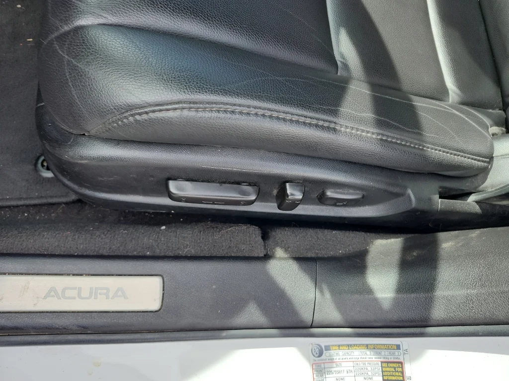 Used 2020 Platinum White Pearl Acura 2.4L (DCT) image 17