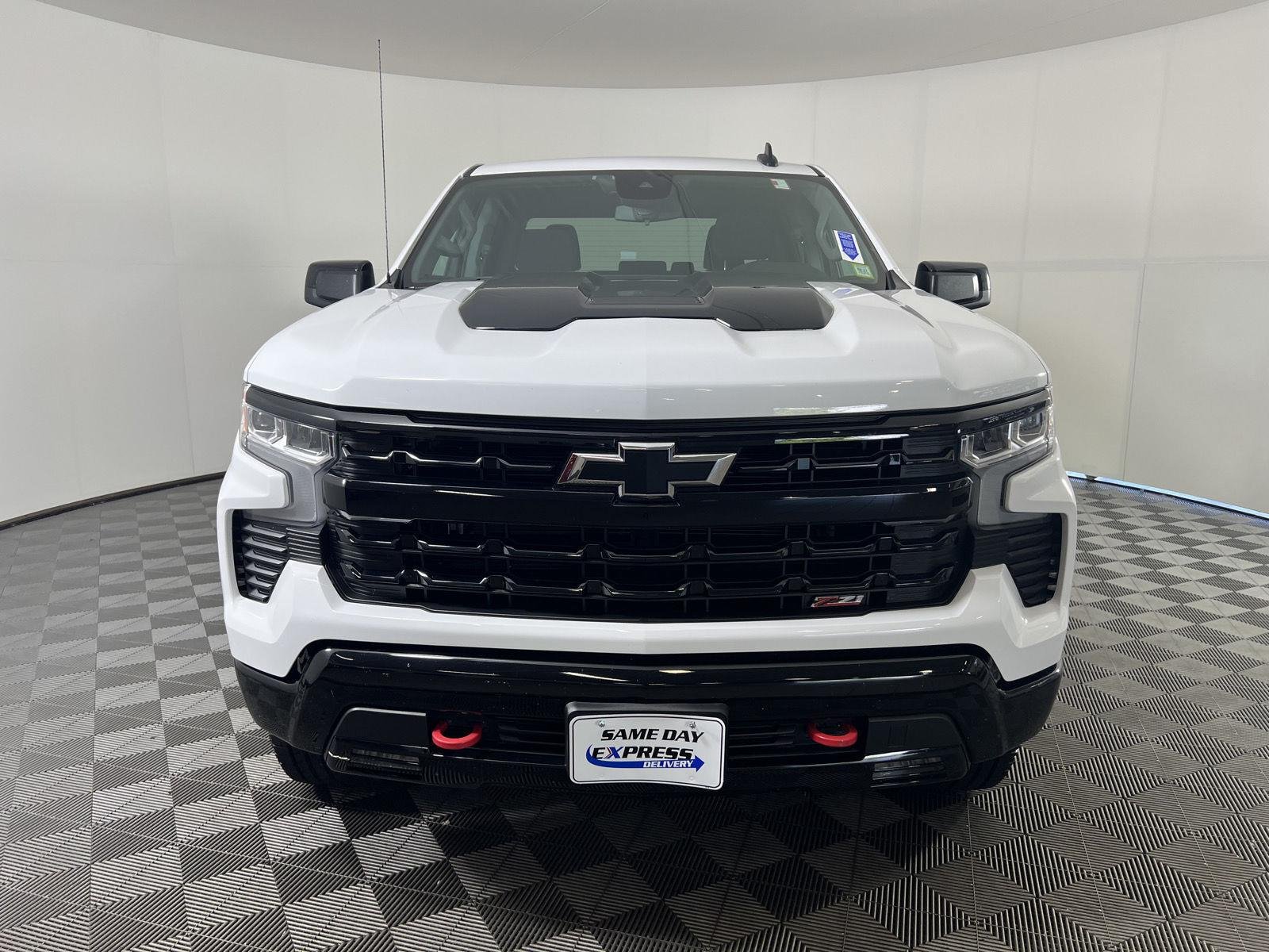 Used 2022 Summit White Chevrolet LT Trail Boss image 29
