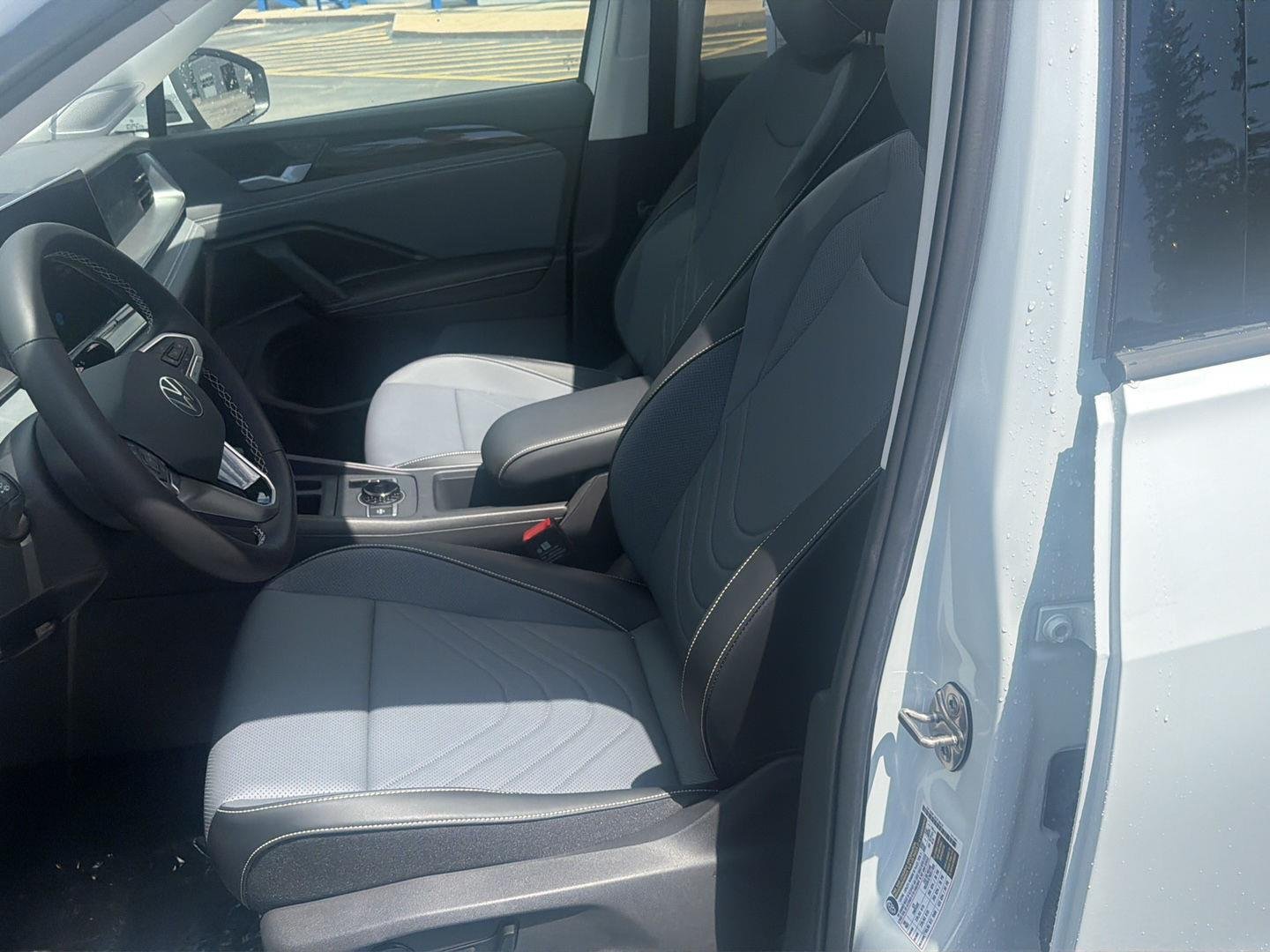 New 2026 White Volkswagen 2.0T SE image 5