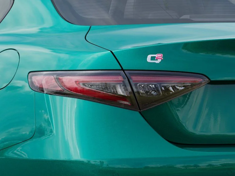 New 2025 Verde (Green) Fangio MetallicExterior Paint Alfa Romeo Base image 10