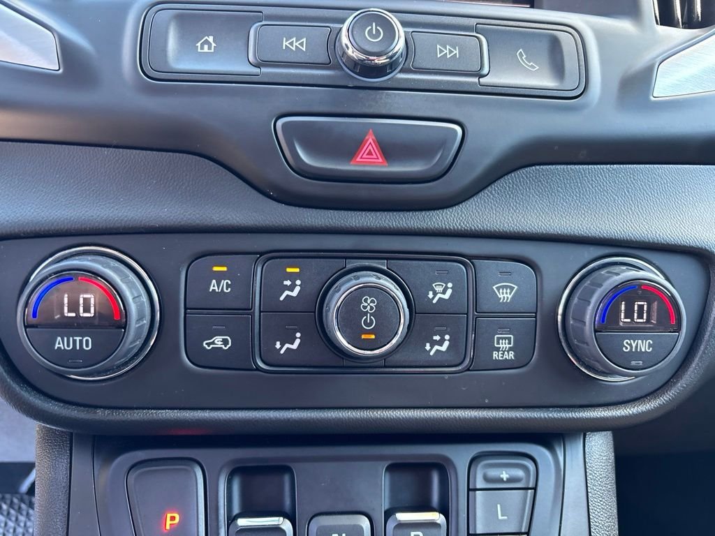 Used 2020 Blue GMC SLE image 28