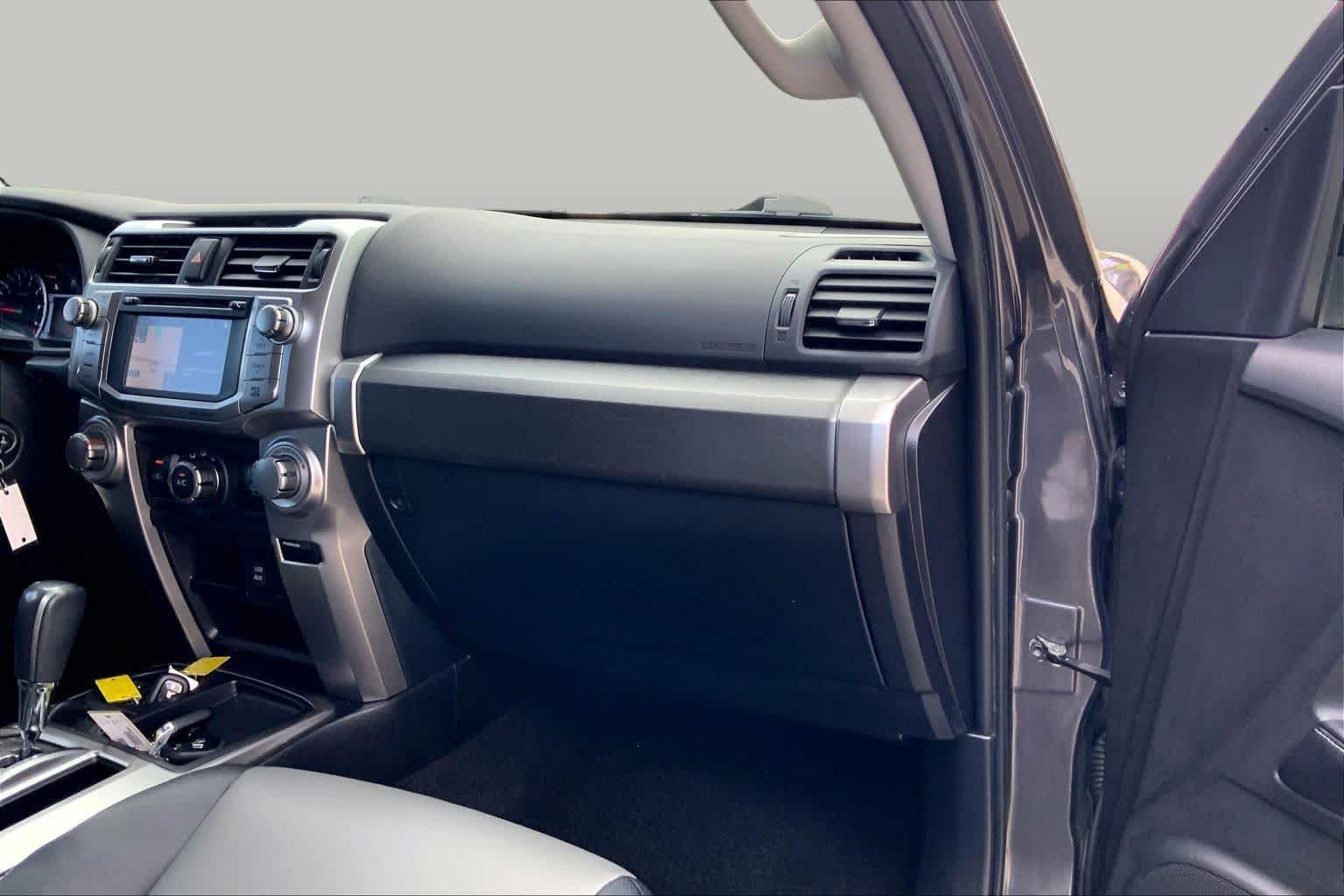 Used 2018 Magnetic Gray Metallic Toyota SR5 Premium image 18