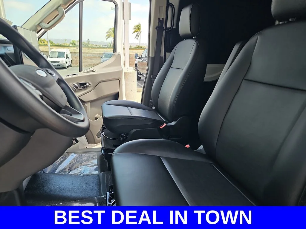 New 2026 Oxford White Ford Cargo Van image 14