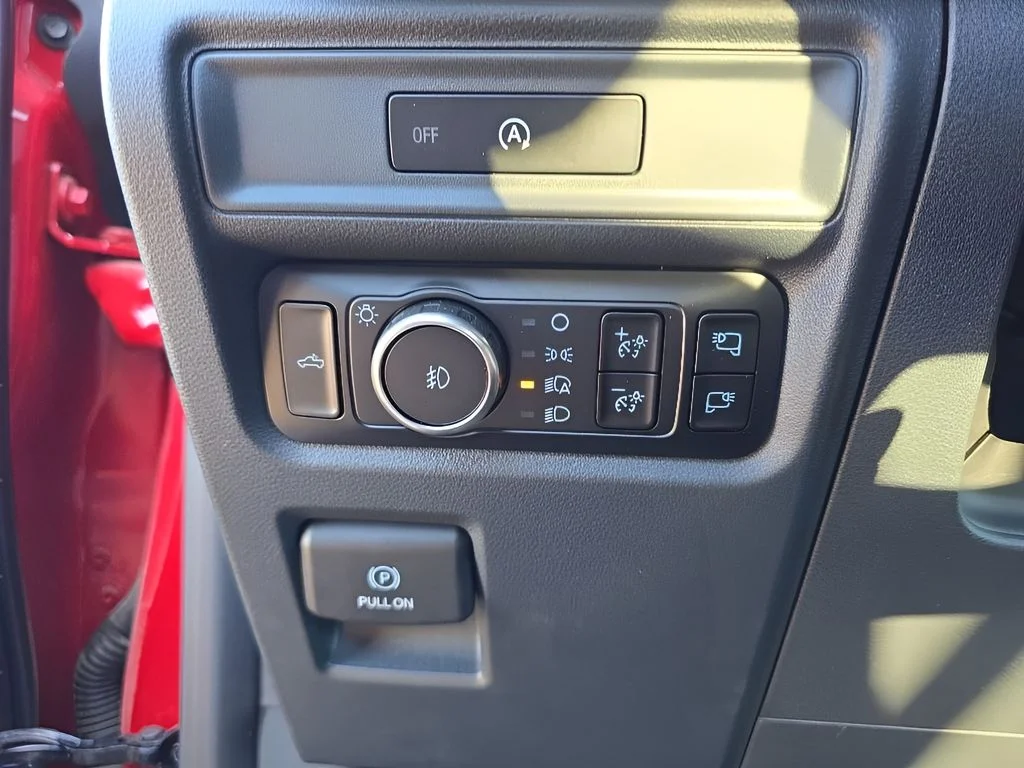 2025 Ford F-150 XLT - Photo 13
