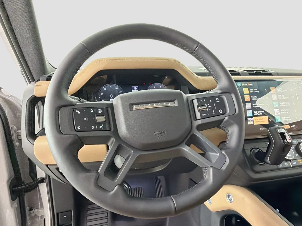 New 2026 Borasco Grey Land Rover X-Dynamic SE image 11