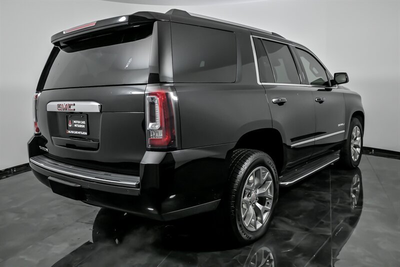 2020 GMC Yukon Denali - Photo 11