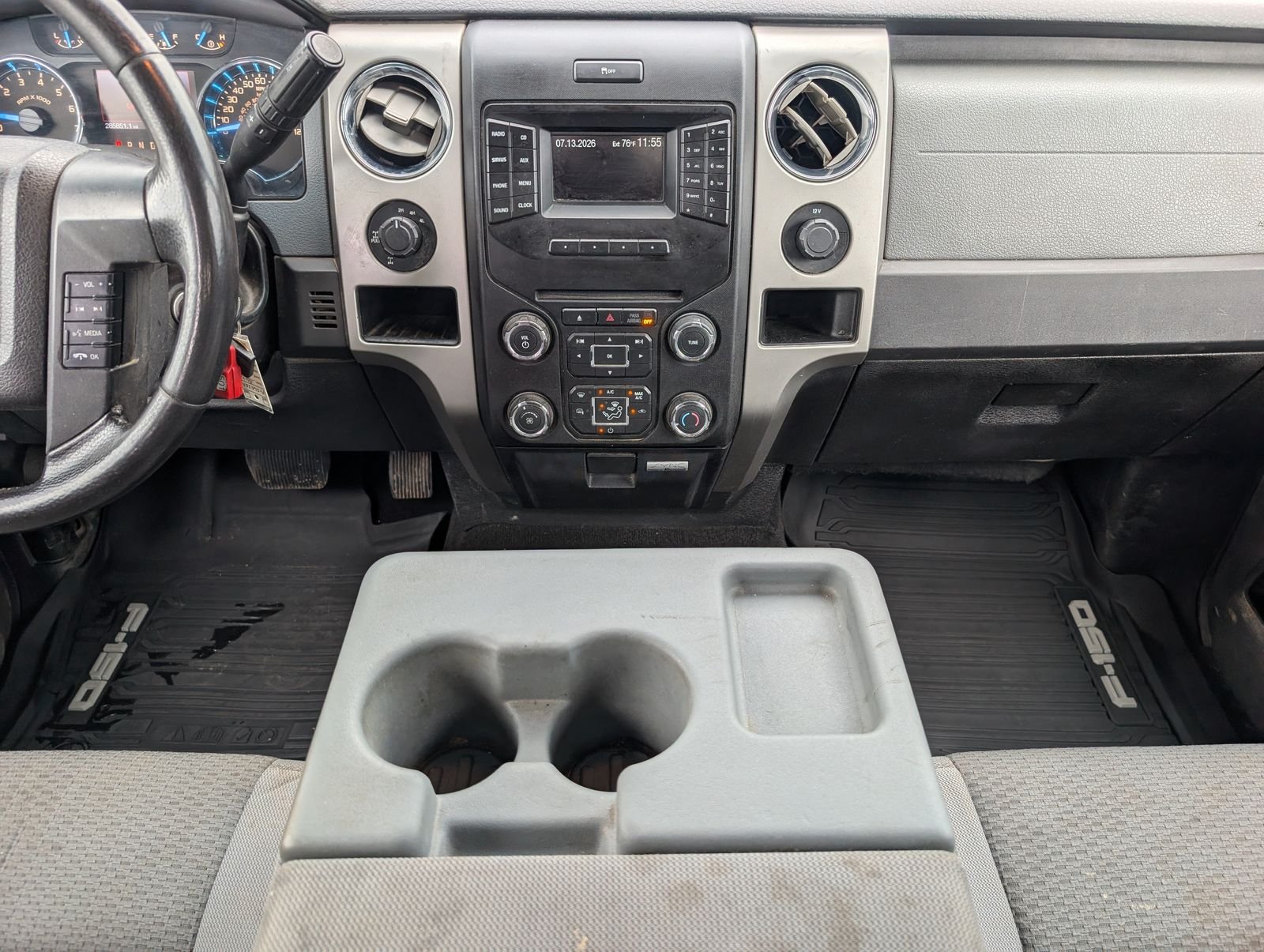 Used 2014 Ingot Silver Ford XLT image 7