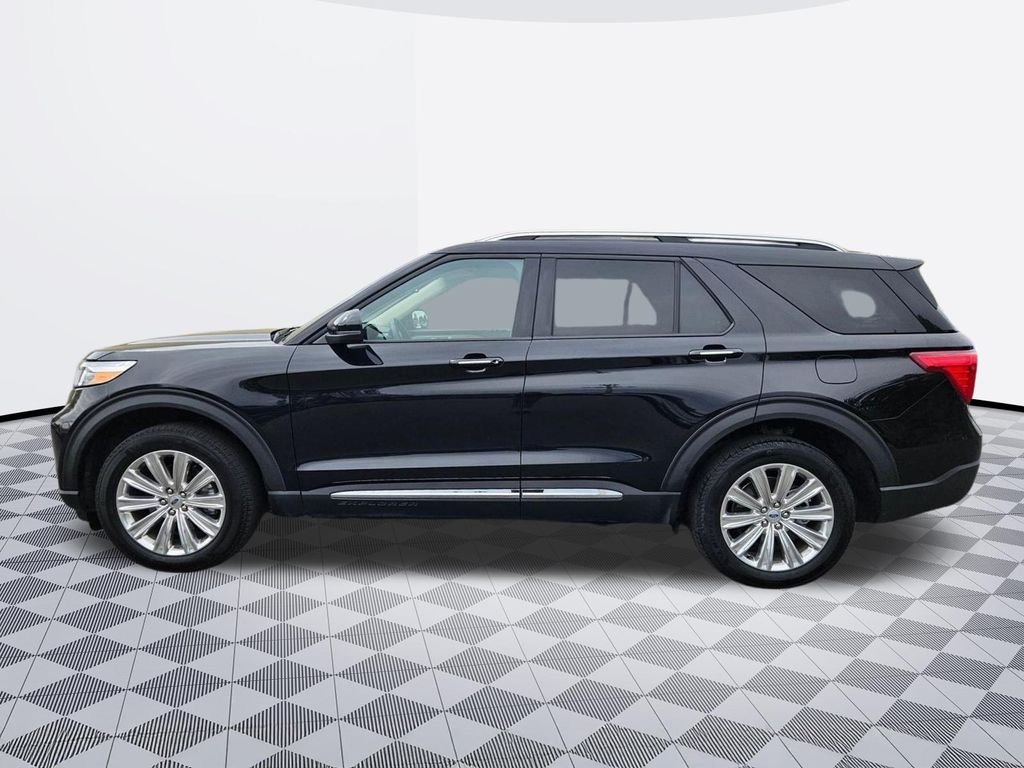 Used 2022 Black Metallic Ford Limited image 2