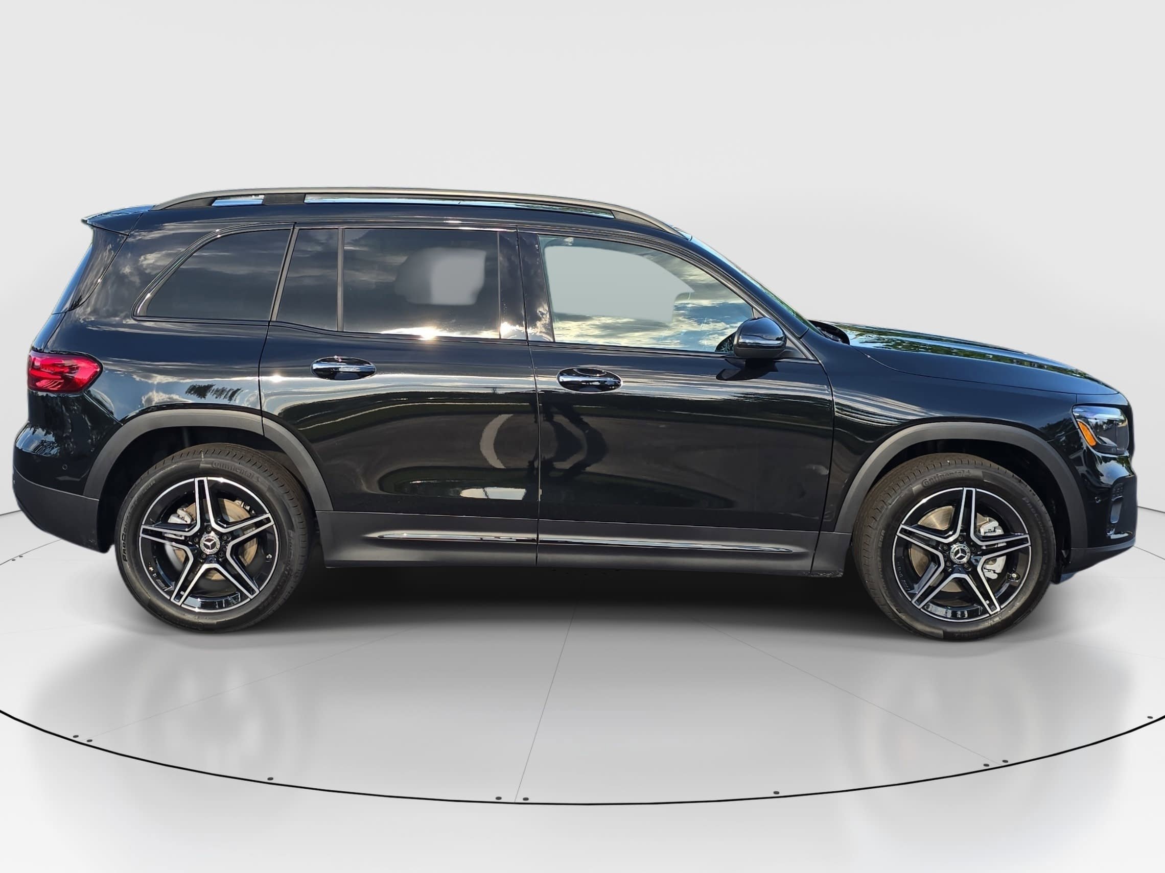 New 2026 Cosmos Black Metallic Mercedes-Benz GLB250 image 4