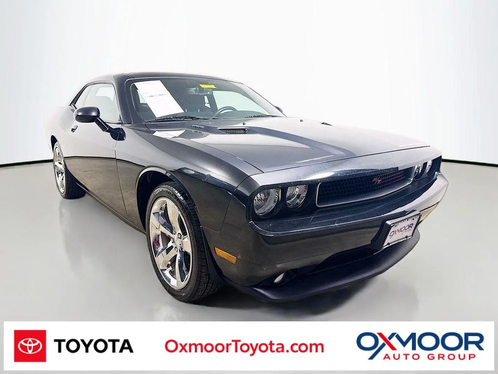 2014 Dodge Challenger R/T's photo