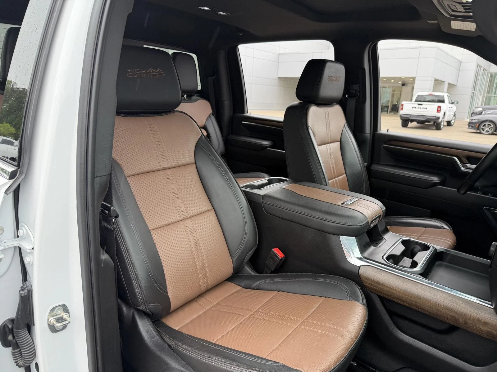 2024 Chevrolet Silverado 3500HD High Country - Photo 21
