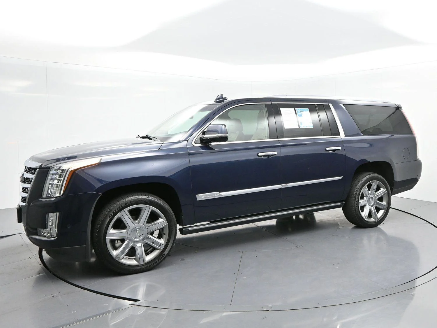 Used 2019 DARK ADRIATIC BLUE METALLIC Cadillac Premium Luxury image 3