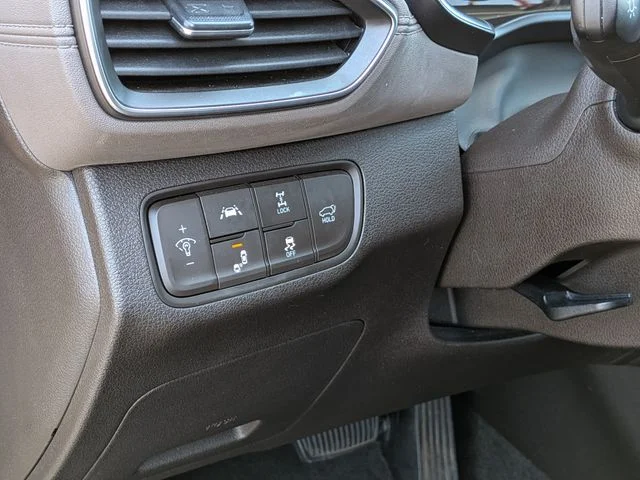 Used 2019 Black Hyundai SEL Plus image 14