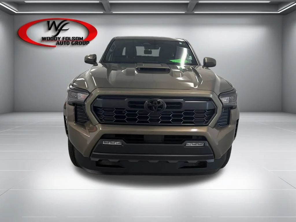 Used 2026 Bronze Oxide Toyota SR5 image 2