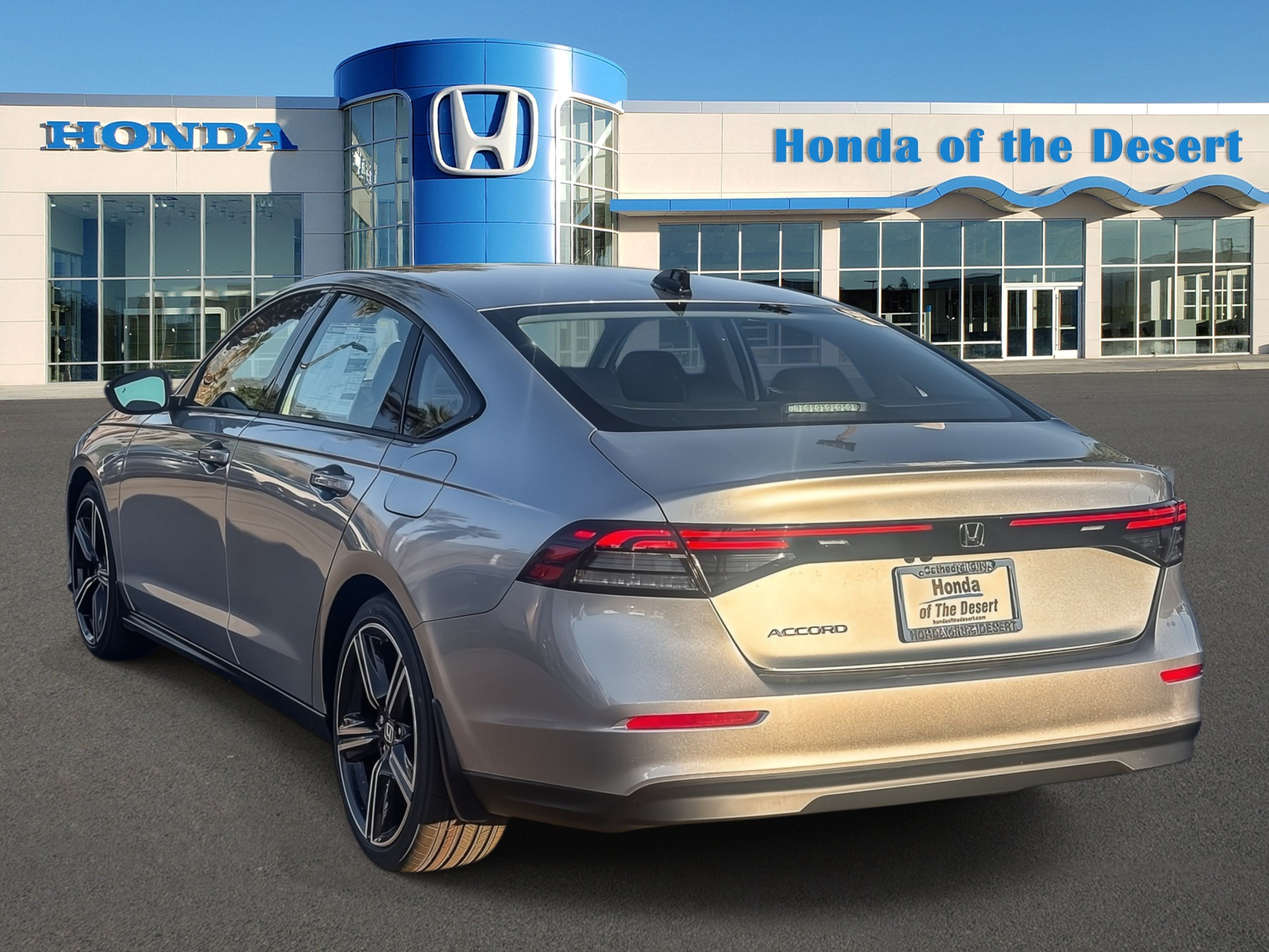 New 2026 Solar Silver Metallic Honda SE image 4