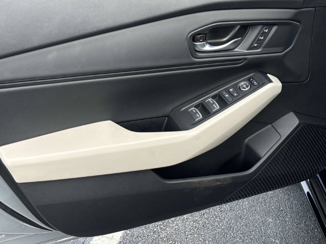2025 Honda Accord Hybrid EX-L - Photo 17