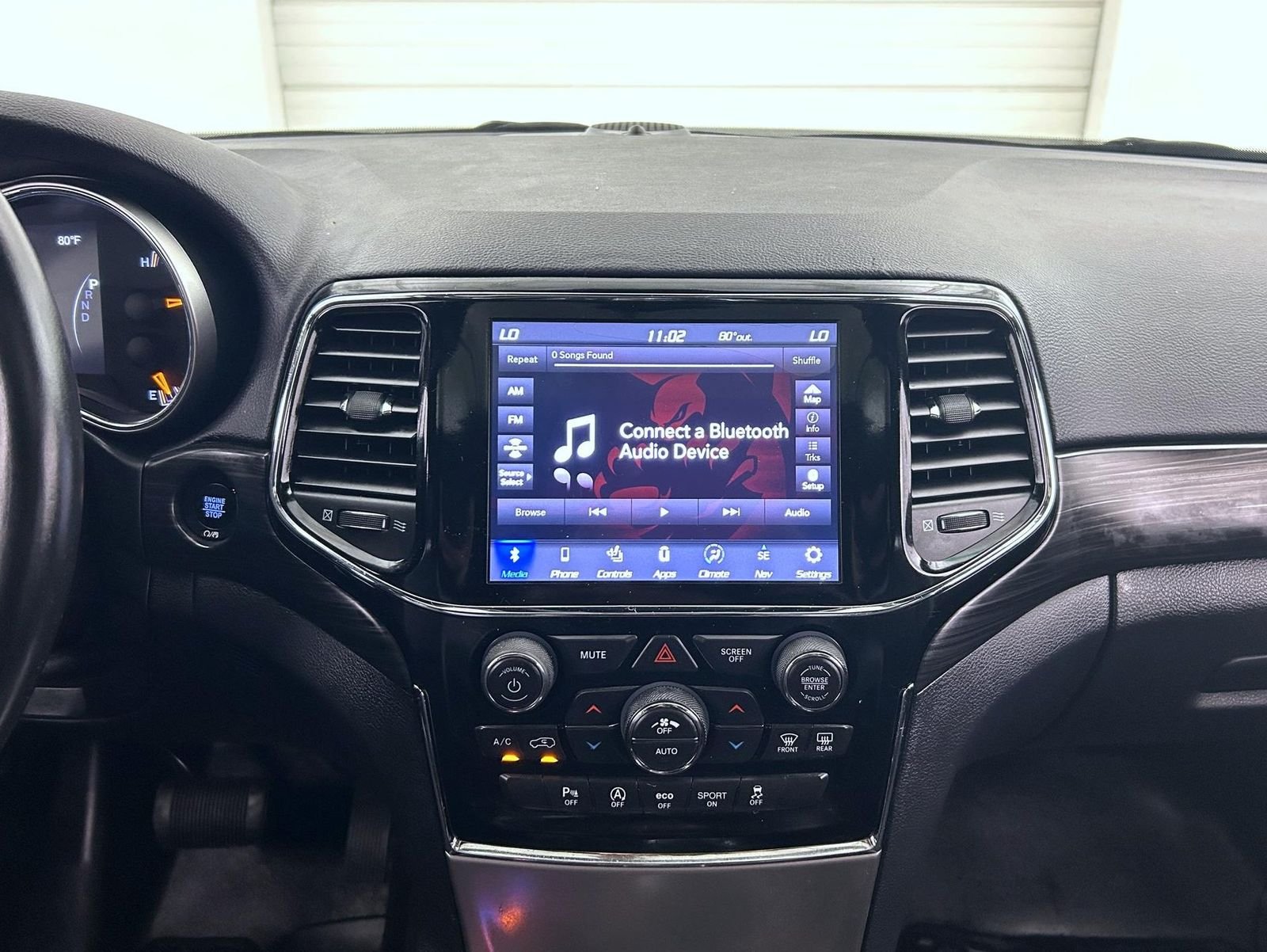 Used 2020 Black Jeep Altitude image 12