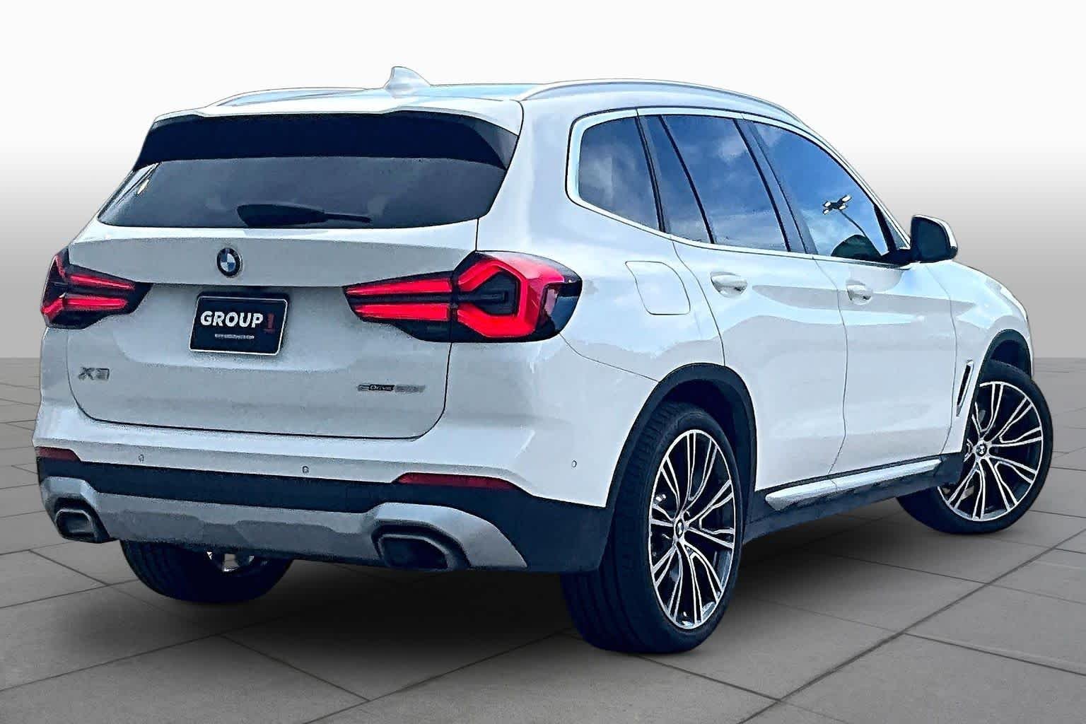 Used 2023 Alpine White BMW sDrive30i image 12