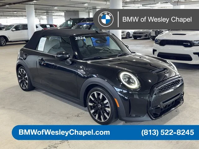 2024 MINI Convertible Cooper S's photo