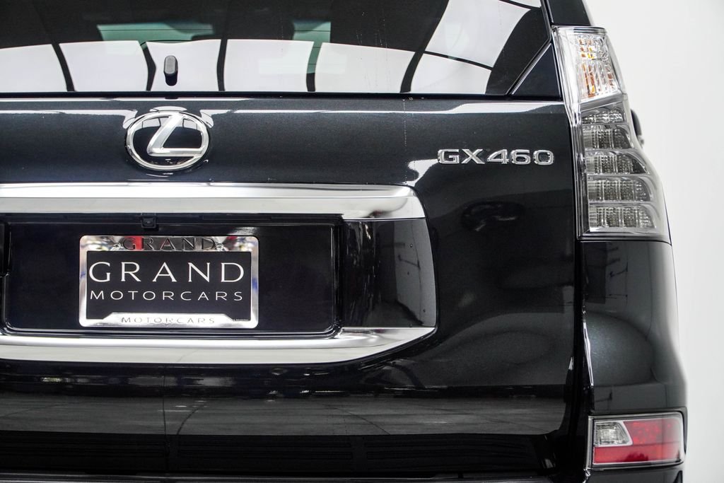 Used 2023 Black Lexus 460 image 16