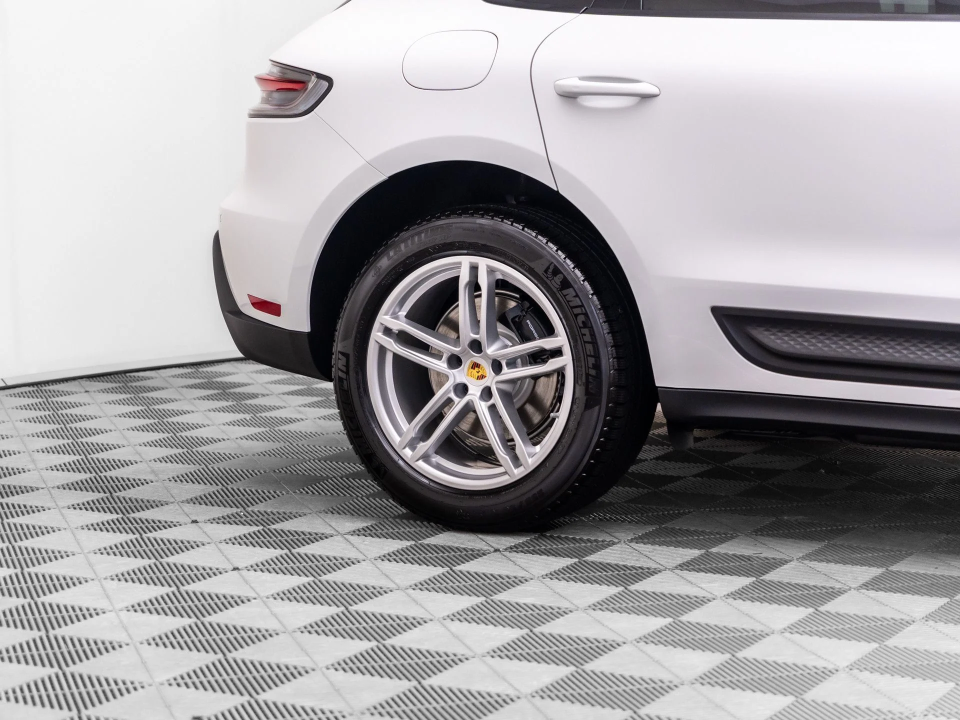 New 2026 White Porsche  image 30