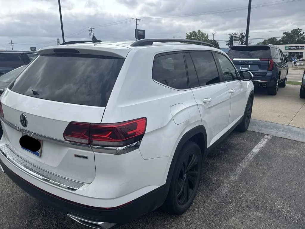 Used 2022 White Volkswagen 2.0T SE w/Technology image 7