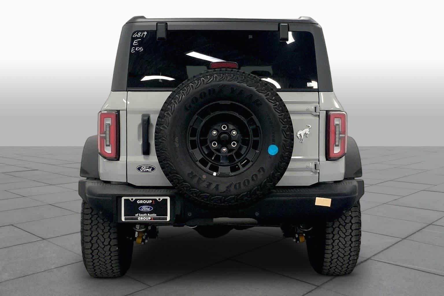 New 2026 Avalanche Gray Ford Badlands® image 4