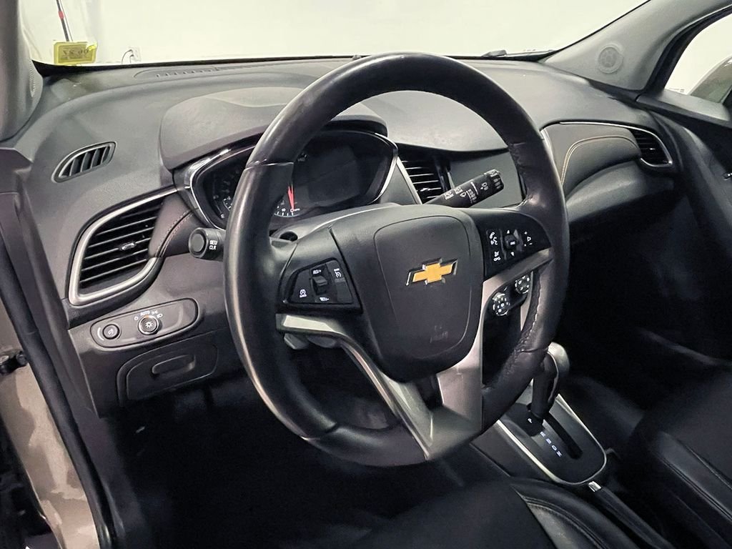 Used 2021 Gray Chevrolet LT image 20