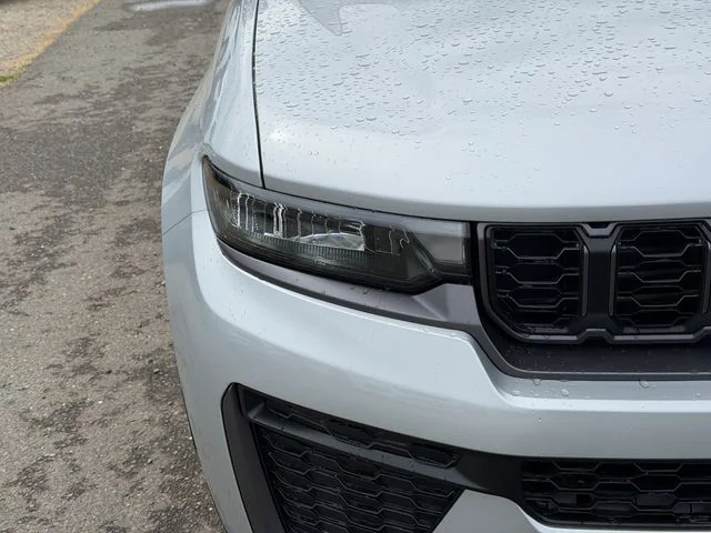 New 2026 Silver Zynith Jeep Altitude image 5