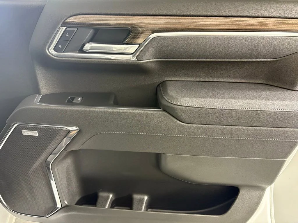 New 2026 Summit White Chevrolet LT Trail Boss image 14