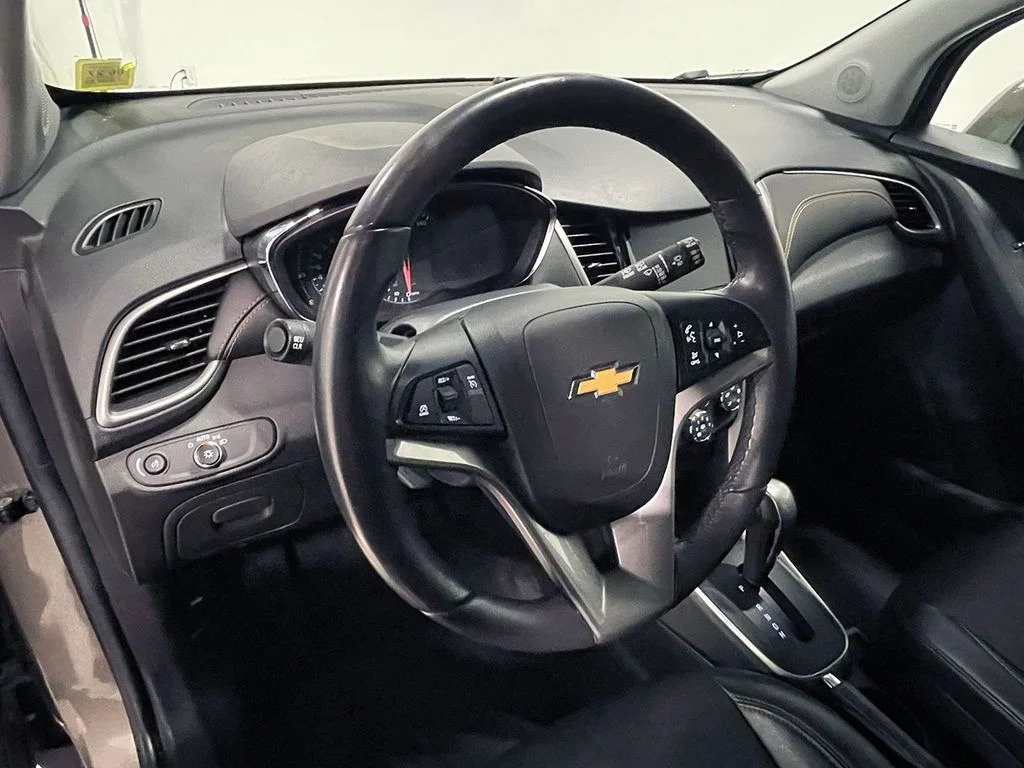 Used 2021 Gray Chevrolet LT image 20