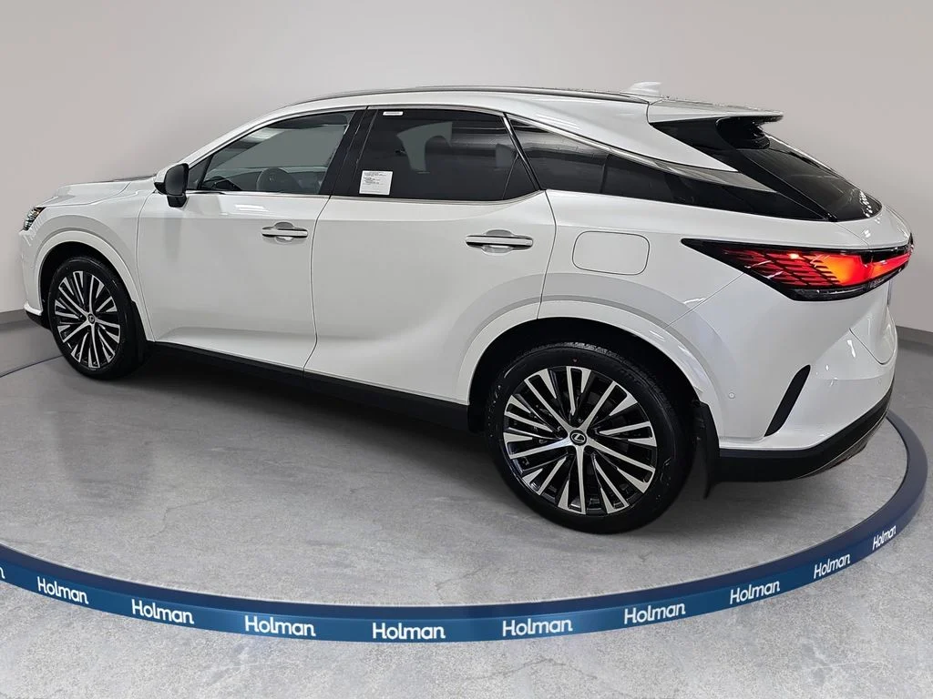 New 2026 Eminent White Pearl Lexus 350h Premium+ image 8