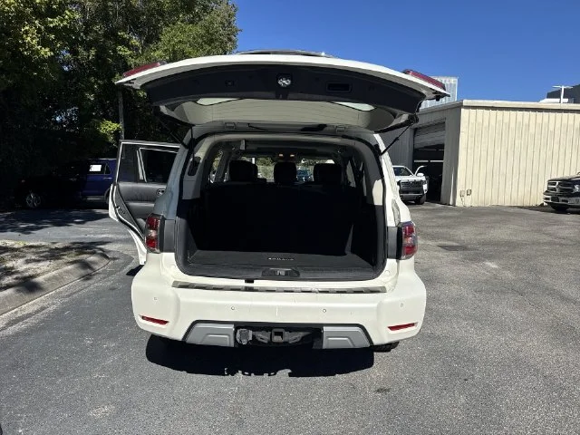 Used 2018 White Nissan SL image 13