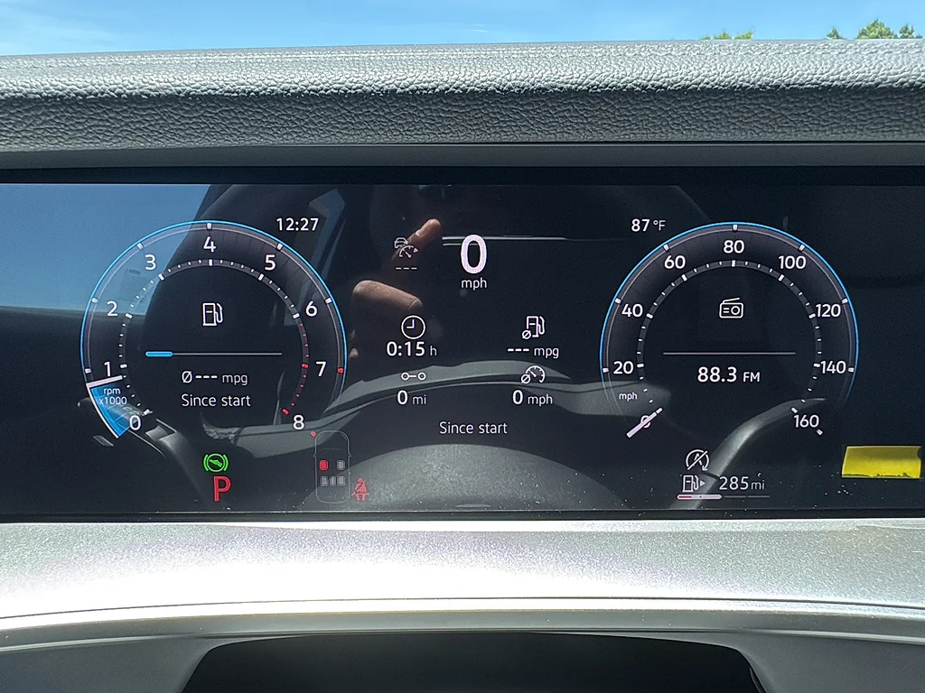 New 2026 Avocado Green w/ Deep Black Roof Volkswagen SE R-Line Black FWD image 20