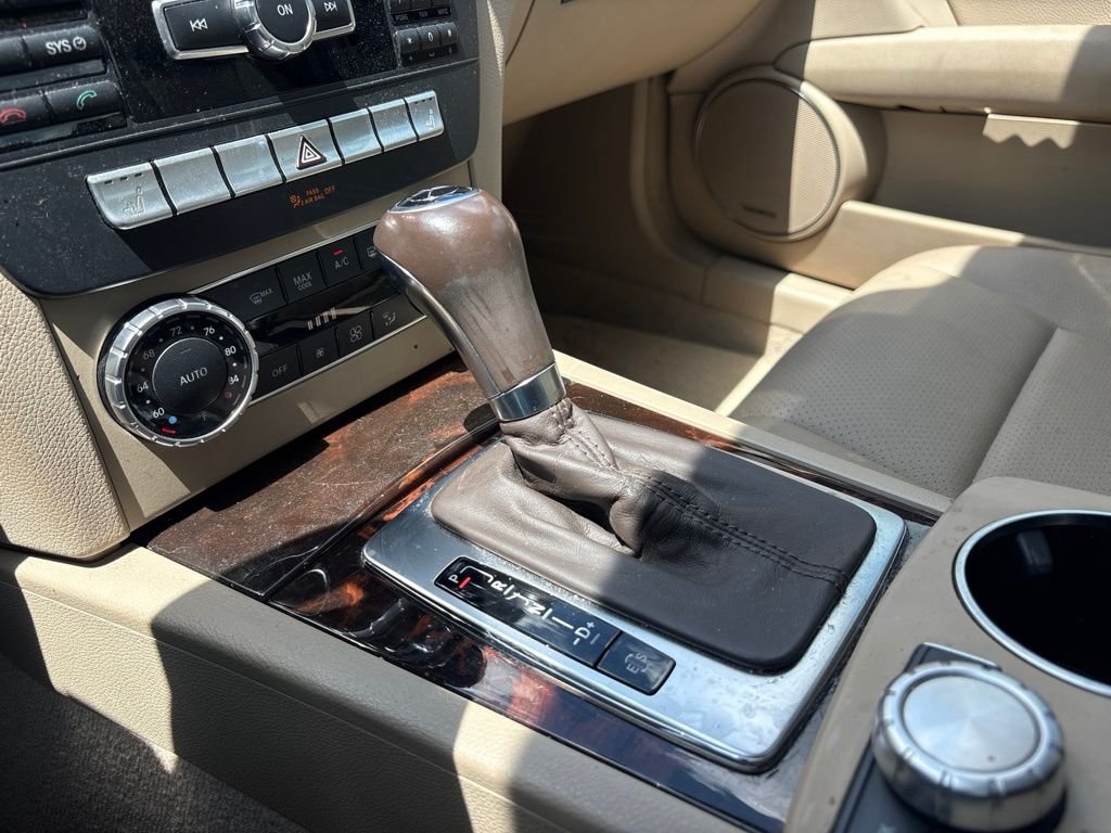 Used 2014 White Mercedes-Benz C 250 image 23