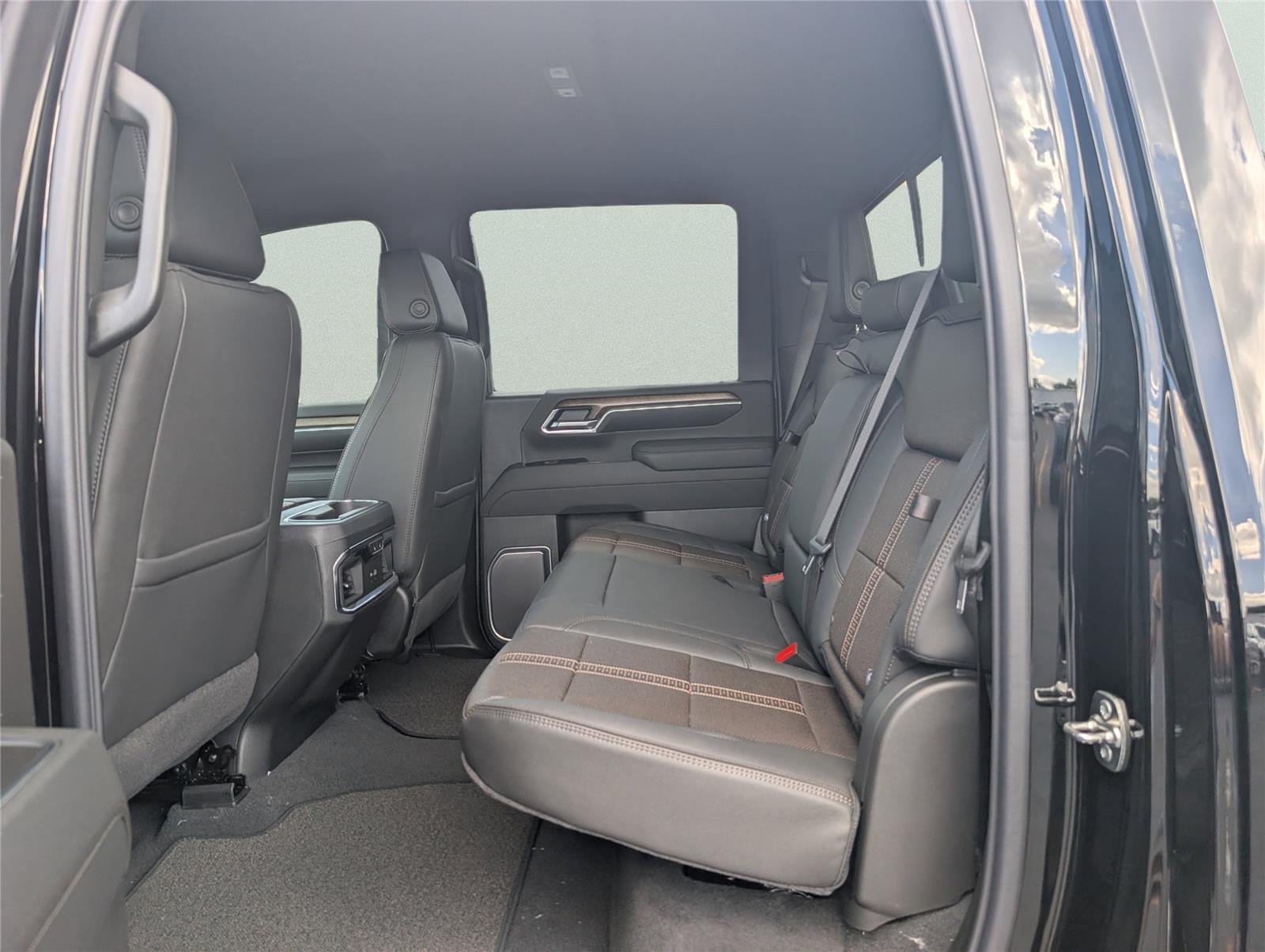 2026 Chevrolet Silverado 2500 HD High Country - Photo 15