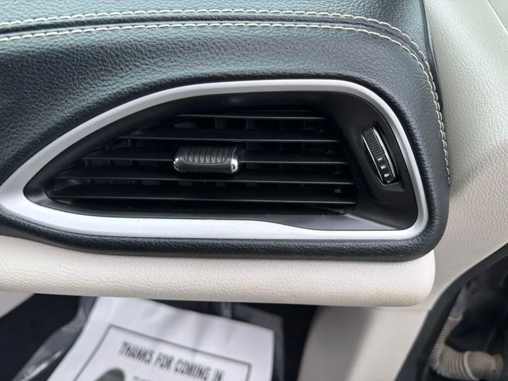 Used 2022 Gray Chrysler Touring L image 16