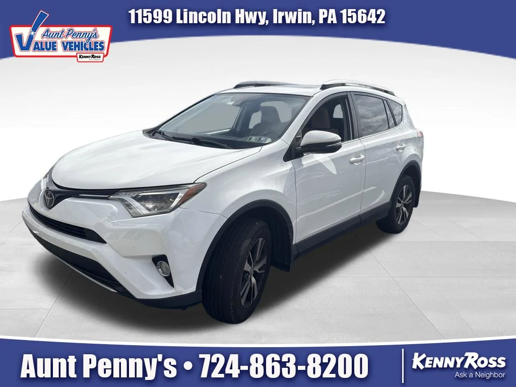 Used 2018 White Toyota XLE image 1