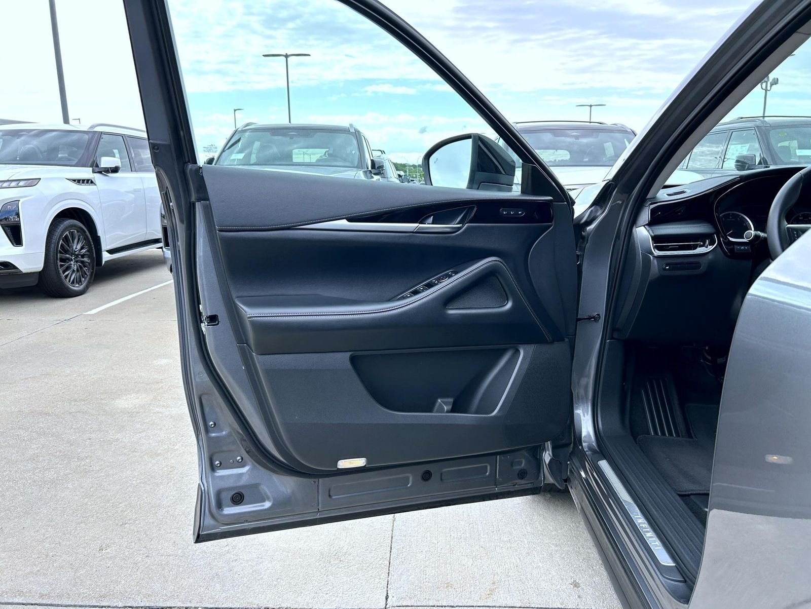 Certified Used 2025 Gray INFINITI PURE image 9