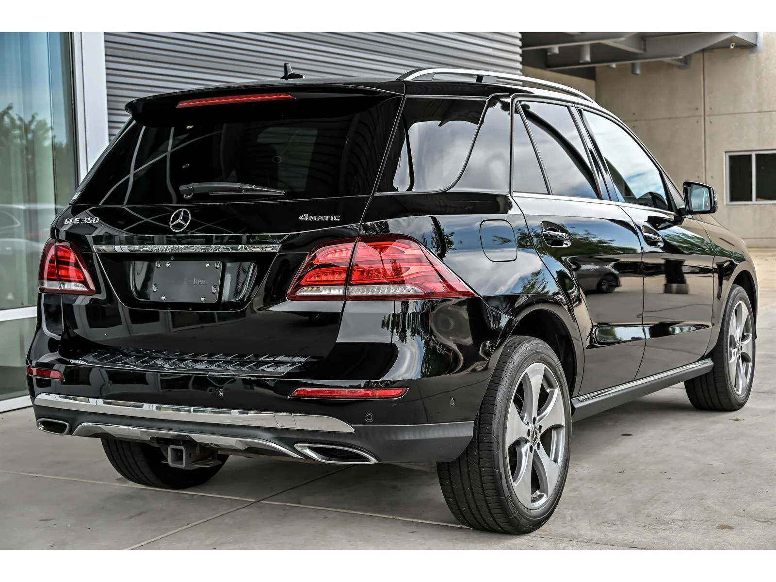 Used 2018 Black Mercedes-Benz GLE 350 4MATIC® image 8